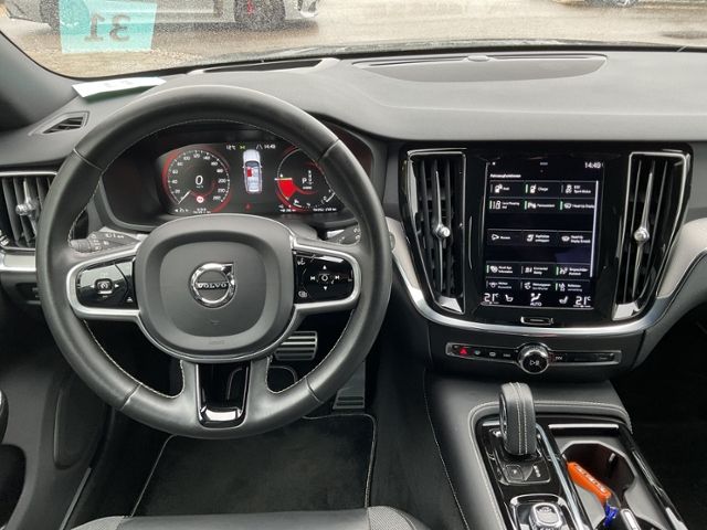 Volvo  T6 R Design Plug-In AWD AHK HUD Memorysitz