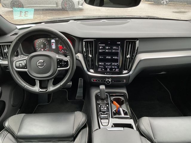 Volvo  T6 R Design Plug-In AWD AHK HUD Memorysitz