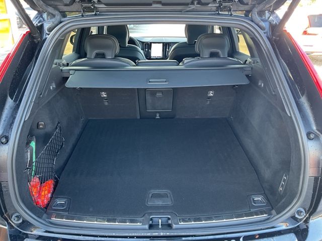 Volvo  T8 Ultimate Bright Plug-In AHK ACC PANO HUD