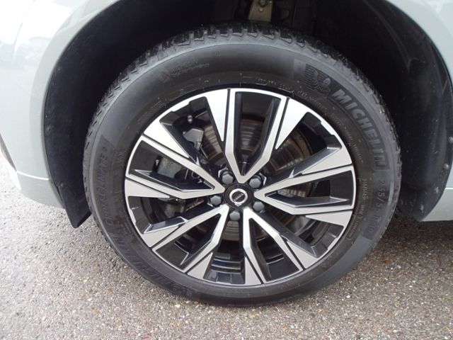 Volvo  B4 Plus Dark 2WD AT Google ACC HK Allwetter