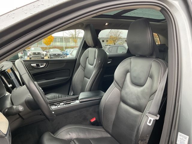 Volvo  B5 Inscription AWD AHK PANO 360° Massage HK