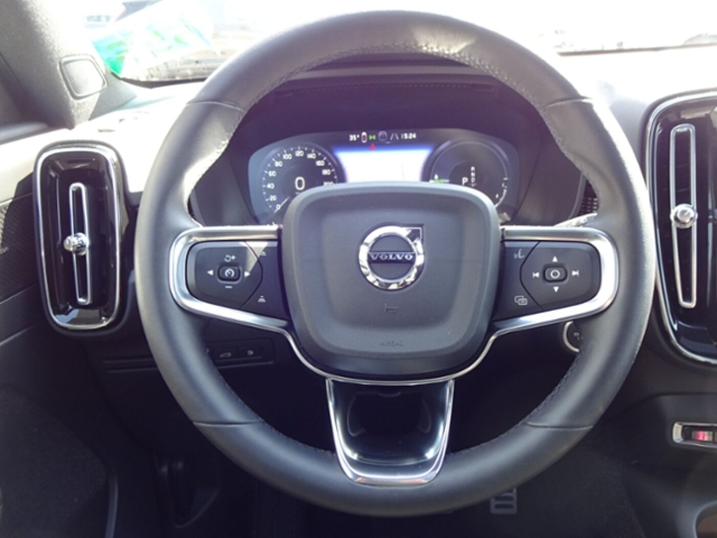 Volvo  T5 R Design Plug-In 2WD PANO Alcantara DAB