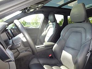 Volvo  D5 Inscription AWD HUD ACC BLIS AHK Pano