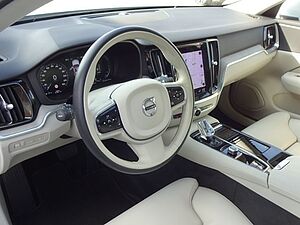 Volvo  T6 Inscription Plug-In AWD PANO ACC Kamera