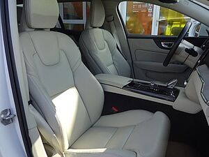 Volvo  T6 Inscription Plug-In AWD PANO ACC Kamera