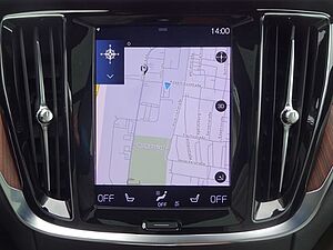 Volvo  PRO B4 AHK AWD ACC Kamera Pano