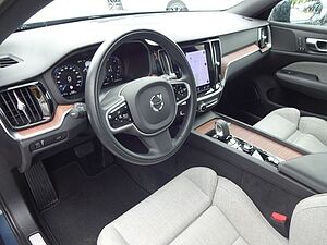 Volvo  PRO B4 AHK AWD ACC Kamera Pano