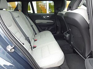 Volvo  PRO B4 AHK AWD ACC Kamera Pano