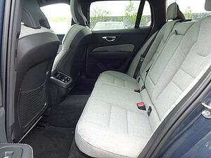 Volvo  PRO B4 AHK AWD ACC Kamera Pano