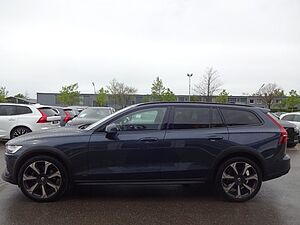 Volvo  PRO B4 AHK AWD ACC Kamera Pano