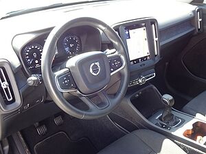 Volvo  T3 Momentum Core 2WD BLIS Navi Kamera