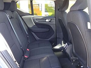 Volvo  T3 Momentum Core 2WD BLIS Navi Kamera