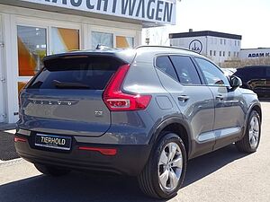 Volvo  T3 Momentum Core 2WD BLIS Navi Kamera