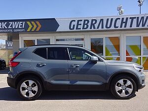 Volvo  T3 Momentum Core 2WD BLIS Navi Kamera