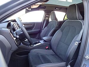 Volvo  P8 Ultimate Pure Electric Twin Engin AWD ACC