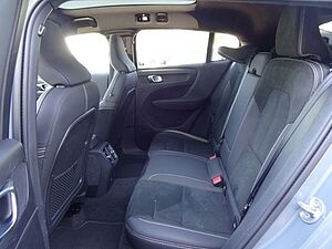Volvo  P8 Ultimate Pure Electric Twin Engin AWD ACC