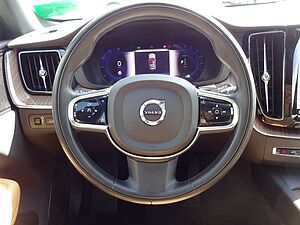 Volvo  T6 Inscription Plug-In ACC 360° PANO Google