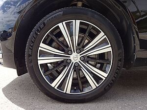 Volvo  B4 Ultimate Bright AWD ACC HUD PANO Google