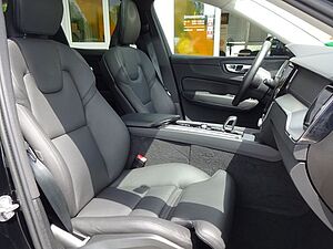 Volvo  B4 Ultimate Bright AWD ACC HUD PANO Google