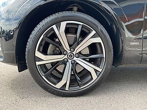 Volvo  B4 Plus Dark 2WD ACC 360° PANO Google
