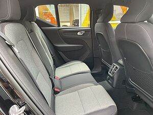 Volvo  T4 Core Plug-In 2WD AHK 360° Navi Keyless