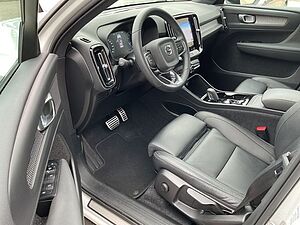 Volvo  R Design B4 AT 2WD 360° Leder Pano LED