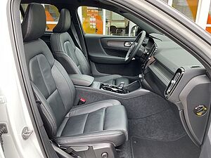 Volvo  R Design B4 AT 2WD 360° Leder Pano LED