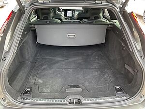 Volvo  T8 R Design Plug-In AWD AHK PANO ACC