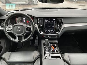 Volvo  T6 R Design Plug-In AWD AHK HUD Memorysitz