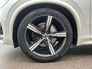 Volvo  B5 R Design AHK LUFTFW PANO STANDHZ ACC