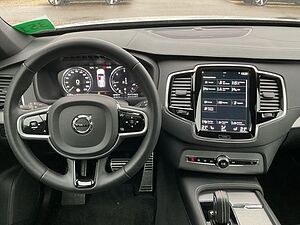 Volvo  B5 R Design AHK LUFTFW PANO STANDHZ ACC