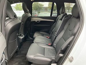 Volvo  B5 R Design AHK LUFTFW PANO STANDHZ ACC
