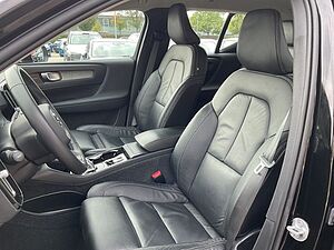 Volvo  B4 Plus Bright AWD AHK LEDER STANDHZ