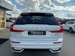 Volvo  B4 Plus Dark AWD ACC 360° Allwetterreifen