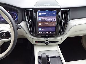 Volvo  B4 Plus Dark 2WD AT Google ACC HK Allwetter