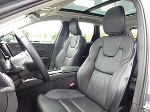 Volvo  T8 Inscription Plug-In AWD ACC Pano HUD 19'