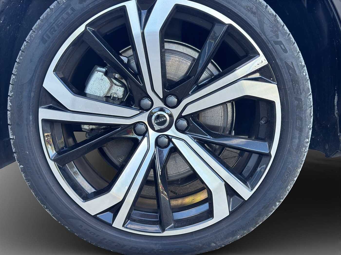 Volvo  T8 Plug-In Hybrid AWD Ultimate Dark Recharge / VFW