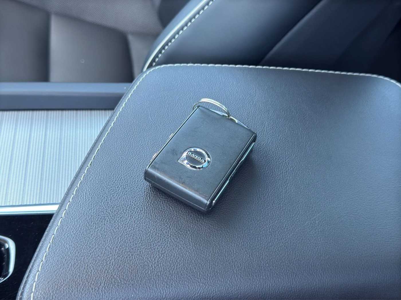 Volvo  T8 Plug-In Hybrid AWD Ultimate Dark Recharge / VFW