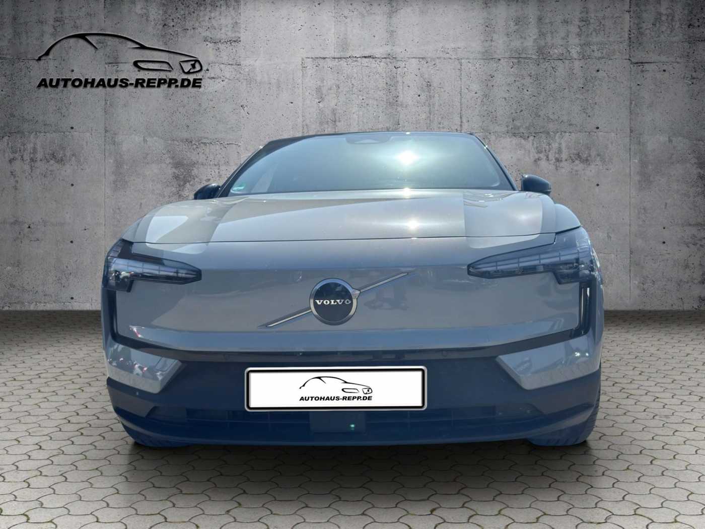 Volvo  Single Motor Extended Range Plus Pure Electric