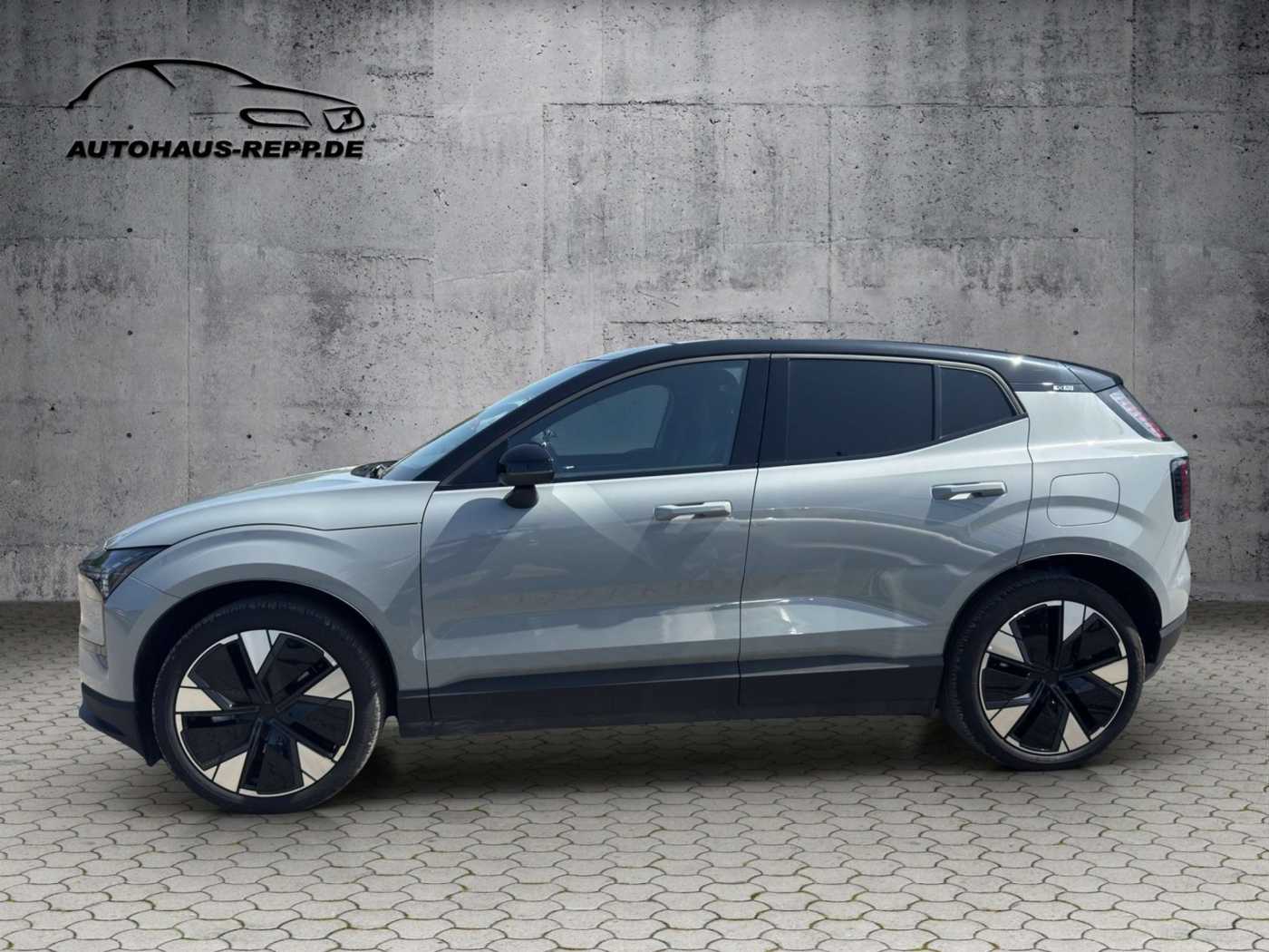 Volvo  Single Motor Extended Range Plus Pure Electric