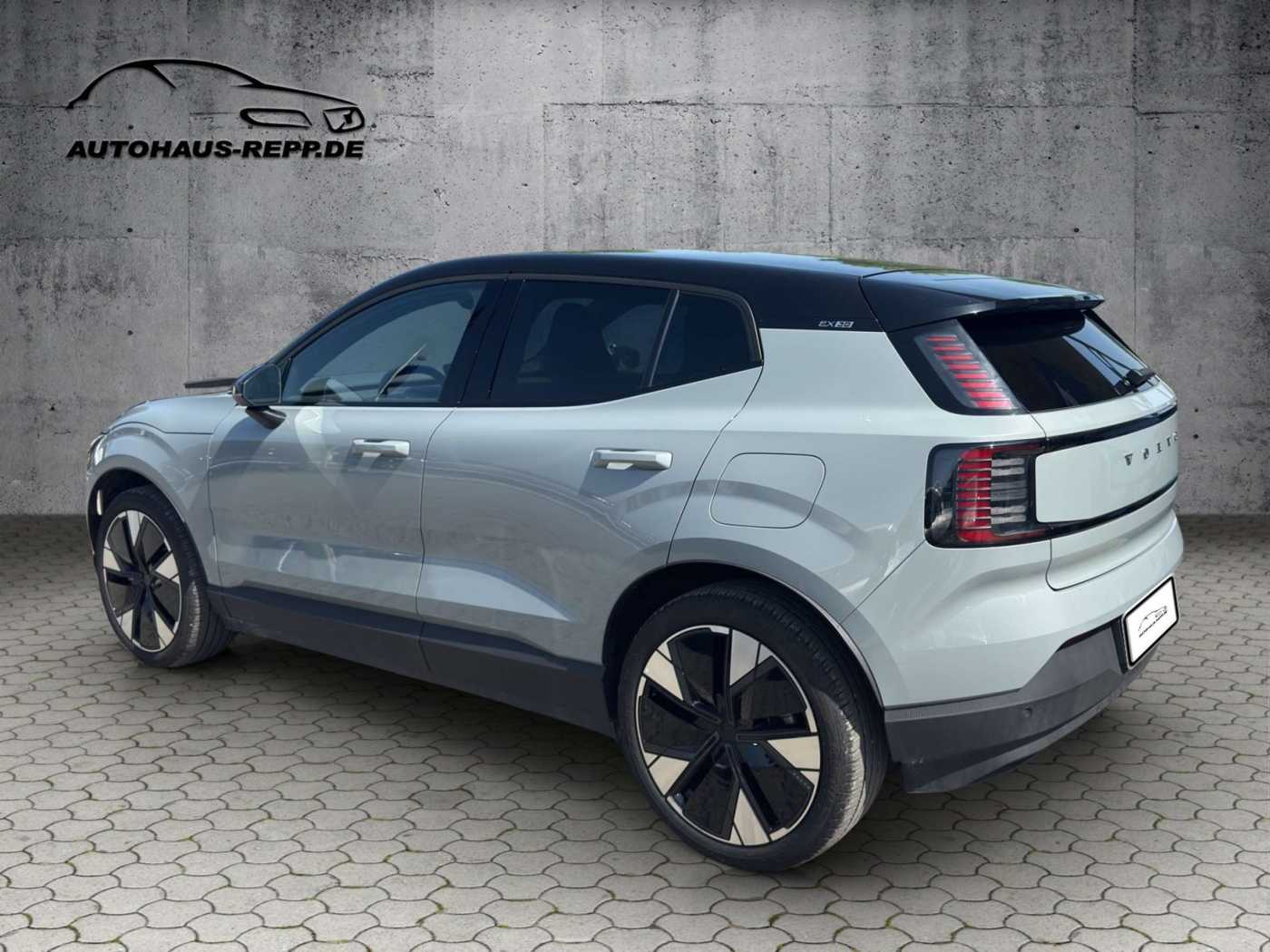 Volvo  Single Motor Extended Range Plus Pure Electric