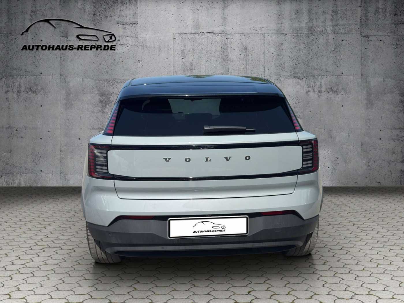 Volvo  Single Motor Extended Range Plus Pure Electric