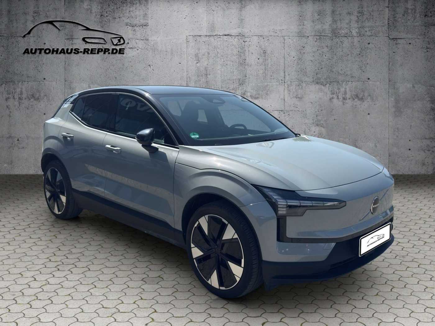 Volvo  Single Motor Extended Range Plus Pure Electric