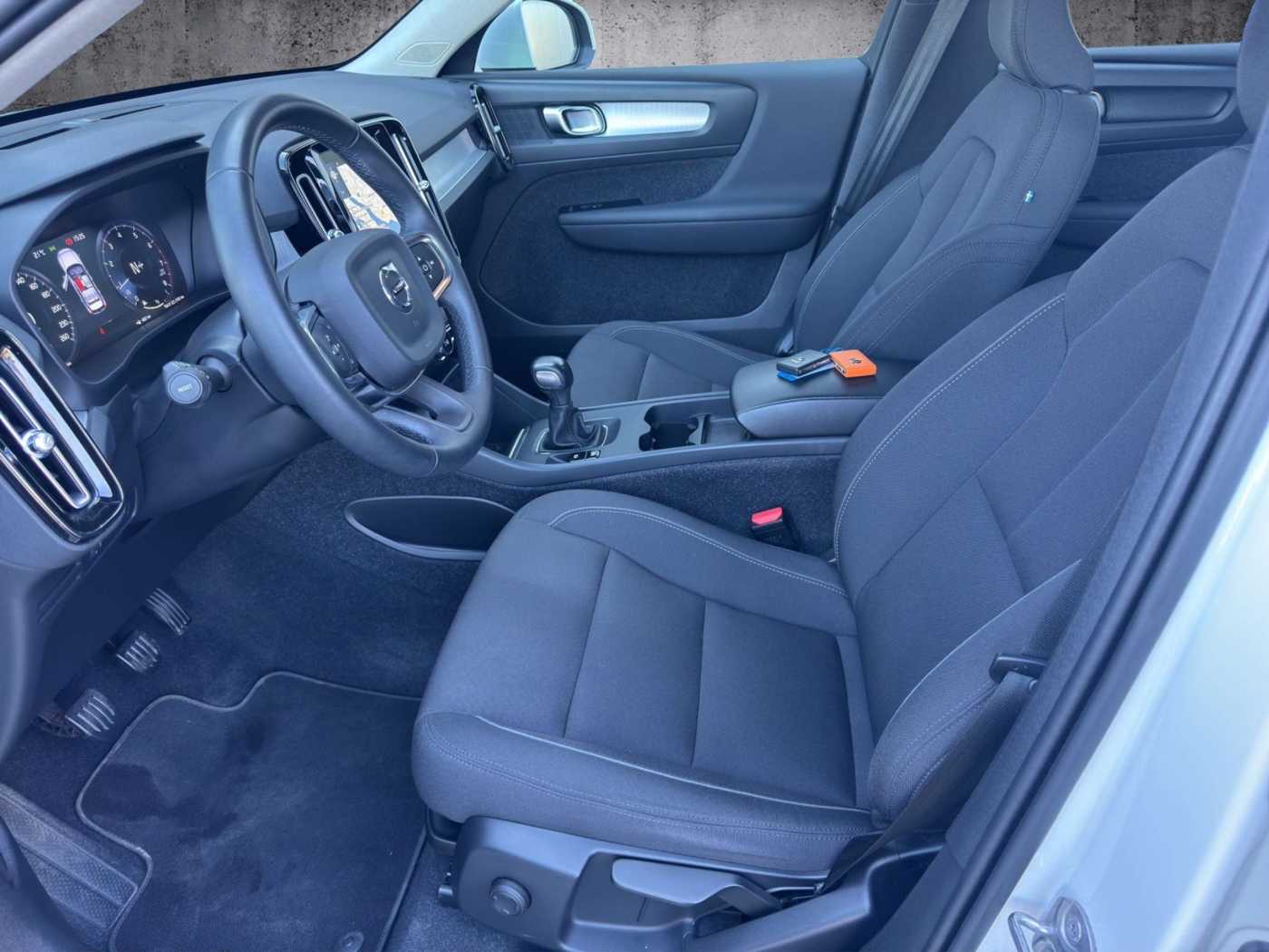 Volvo  T3 Momentum Pro *Winter- & Parkassistenz-Paket