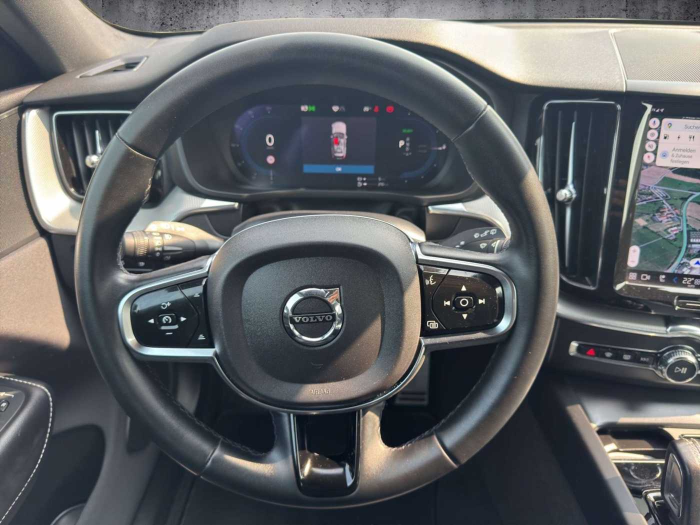 Volvo  T6 AWD R-Design Recharge Plug-In Hybrid
