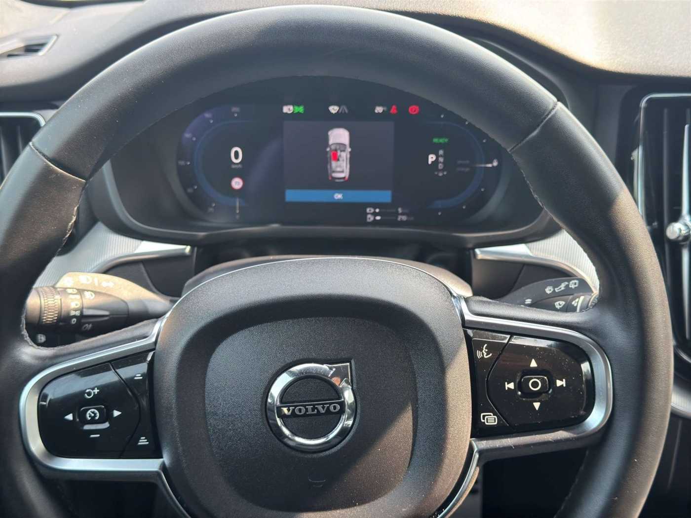 Volvo  T6 AWD R-Design Recharge Plug-In Hybrid