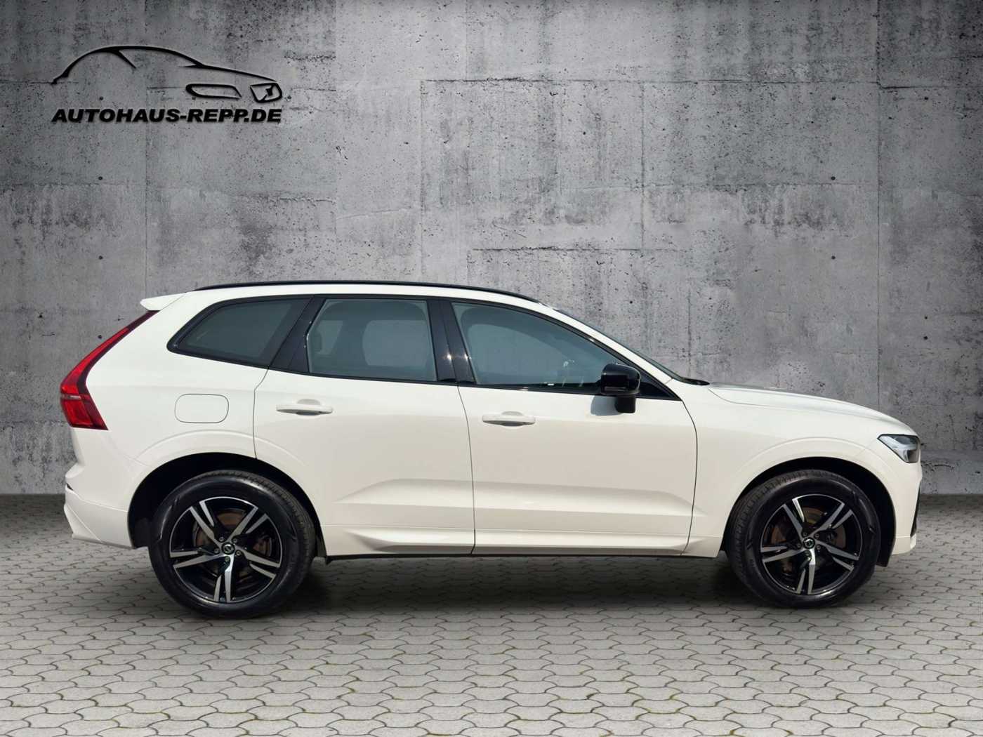 Volvo  T6 AWD R-Design Recharge Plug-In Hybrid