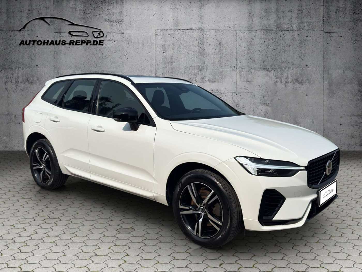 Volvo  T6 AWD R-Design Recharge Plug-In Hybrid