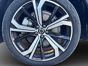 Volvo  T8 Plug-In Hybrid AWD Ultimate Dark Recharge / VFW