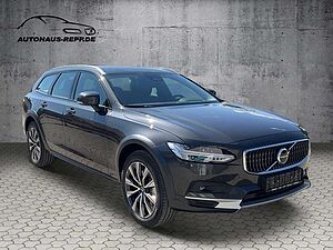 Volvo  B4 AWD Mild-Hybrid, Diesel / Cross Country Plus,
